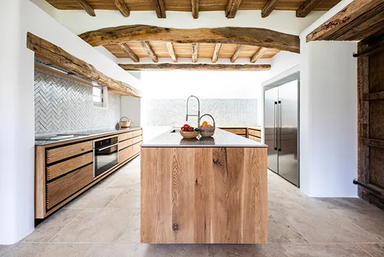 Portada del catálogo de muebles de cocina a medida